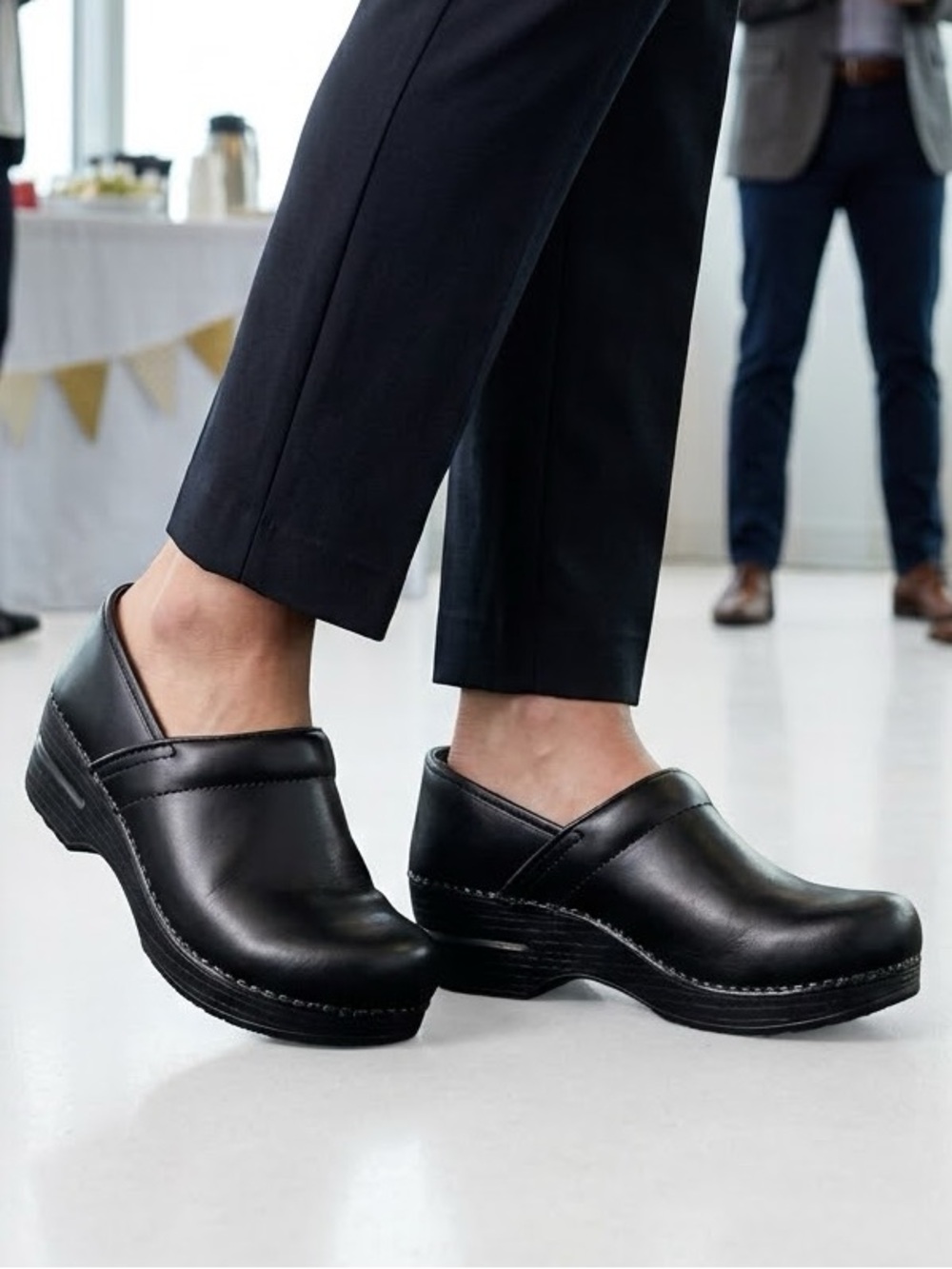 Dansko Professional Black Leather Clogs Mules EU 41 US 10,5 Comfort Work Nursing